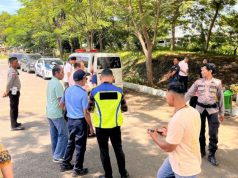 Polda NTT Kawal Kepulangan Jenazah Korban Laka Laut KM Putri Sakinah ke Negara Asal