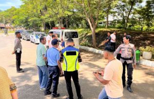 Polda NTT Kawal Kepulangan Jenazah Korban Laka Laut KM Putri Sakinah ke Negara Asal