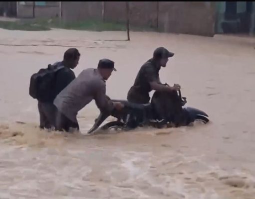 Hujan Lebat Picu Banjir Susulan, Kapolres Aceh Timur Siagakan Perahu Evakuasi di Sejumlah Gampong