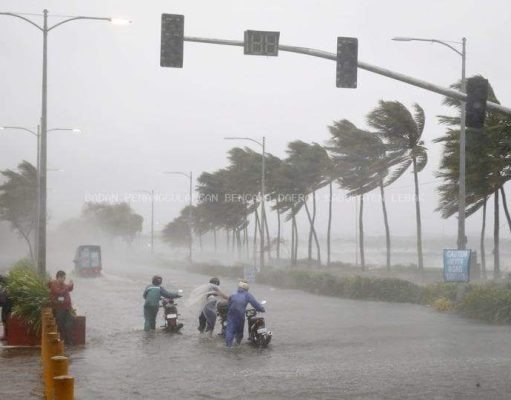 BMKG Prediksi Hujan Petir di Sejumlah Kota Besar Indonesia dan Himbau Masyarakat Waspadai Cuaca Ekstrim