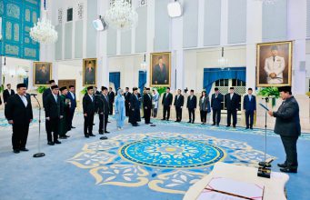 Presiden Prabowo Saksikan Pengucapan Sumpah Adies Kadir sebagai Hakim Konstitusi