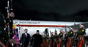 Presiden Prabowo Tiba di Amman, Disambut Putra Mahkota dan Dikawal F-16 AU Yordania