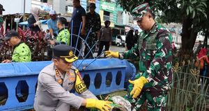 Dukung Gerakan ASRI Presiden Prabowo, Forkopimda Depok Terjun Langsung Bersihkan Pasar Agung Sukamajaya