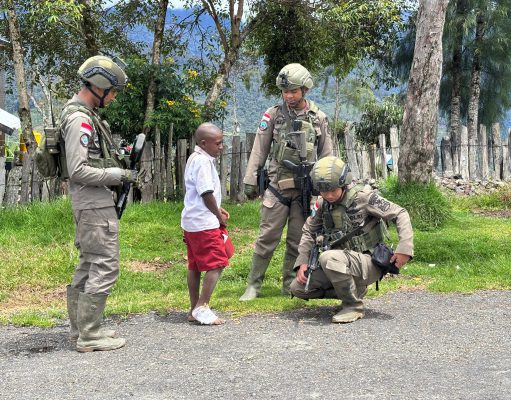 Langkah Sunyi di Tengah Sunyi Papua, Polisi Hadir Untuk Mengobati