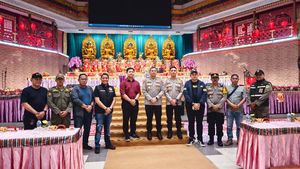 Kapolres Metro Jakarta Utara Pantau Pengamanan Ibadah Malam Imlek di Ancol
