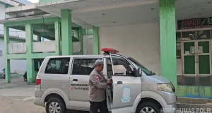 Aipda Raja Faisal Menjadi Sopir Mobil Jenazah Gratis untuk Warga, Dedikasi di Tapal Batas NKRI
