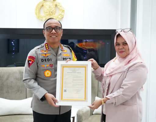 Menulis untuk Masa Depan: 39 dari 40 Buku Wakapolri Resmi Terdaftar HAKI