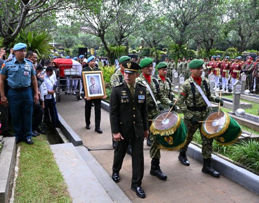 Pengabdian Panjang Almarhum Jenderal TNI (Purn.) Try Sutrisno untuk Bangsa dan Negara