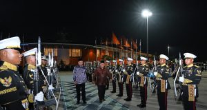 Cerminkan Keakraban Dua Negara Bertetangga Presiden Prabowo Antar Langsung PM Anwar Ibrahim ke Halim