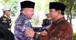 Hangatnya Silaturahmi Lebaran hingga Bahasan Geopolitik Warnai Pertemuan Presiden Prabowo dan PM Anwar
