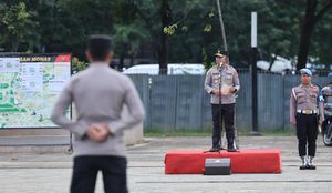 Wakapolda PMJ Minta Personel Layani Warga Secara Humanis di Pasar Murah Monas