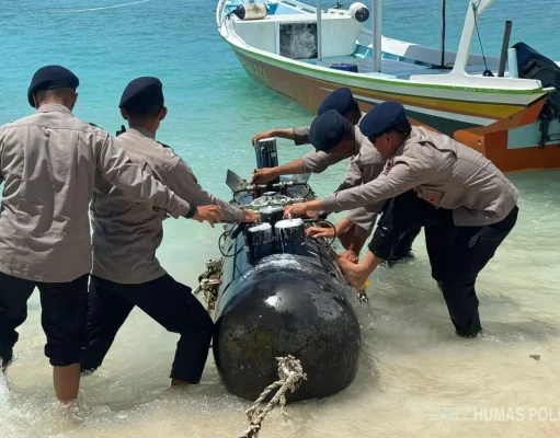 Benda Diduga Torpedo di Perairan Gili Trawangan Diamankan Gegana Brimob Polda NTB