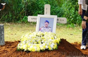 Penghormatan Terakhir kepada Kombes Michael Mumbunan di Taman Makam Kemuliaan Polri Cikeas