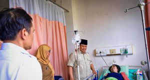 Pagi-Pagi Presiden Prabowo Jenguk Korban Tabrakan KA di RSUD Bekasi