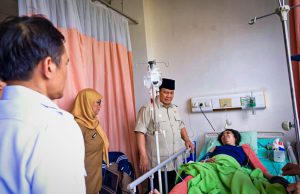 Pagi-Pagi Presiden Prabowo Jenguk Korban Tabrakan KA di RSUD Bekasi