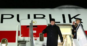 Presiden Prabowo Tiba di Paris Usai Pertemuan Intensif 5 Jam dengan Presiden Putin di Kremlin