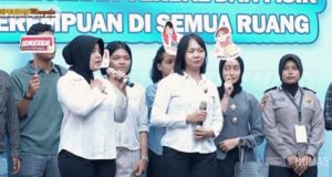 Sepolwan Polri Edukasi Self Defence kepada Masyarakat di CFD Bundaran HI
