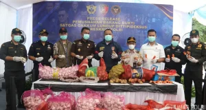 Perdagangan Ilegal Bawang Putih dari Jalur Tikus Perbatasan Malaysia Dimusnahkan