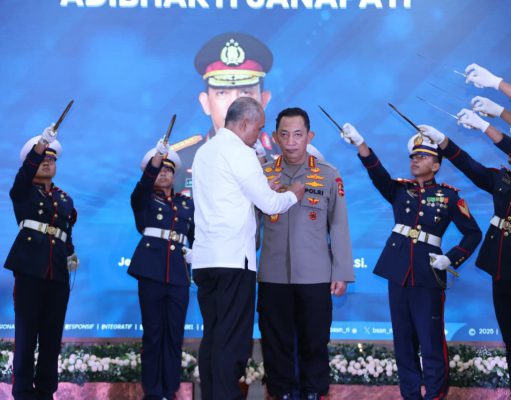 Jadi Motivasi Perkuat Sinergi Keamanan Siber, Kapolri Terima Adhi Bhakti Senapati