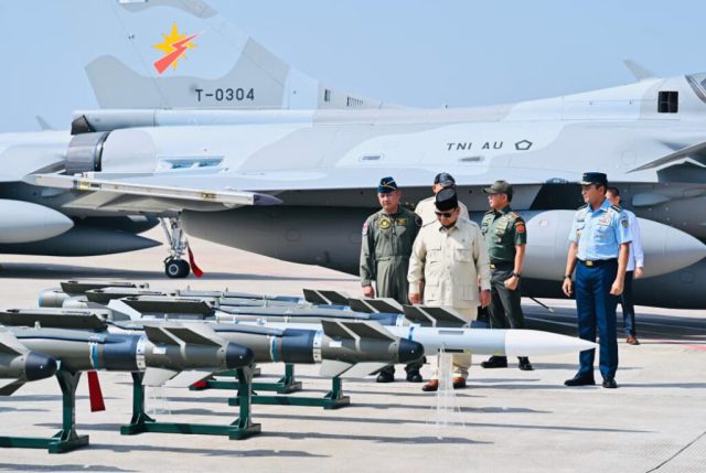 Presiden-Serahkan-MRCA-Rafale-dan-Sistem-Pertahanan-Modern-1024x687