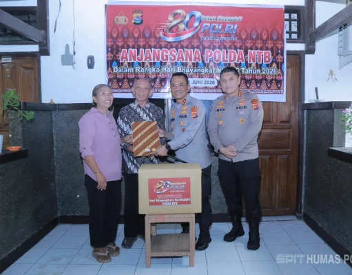 Sambut Hari Bhayangkara ke 80, Kapolda NTB Kunjungi Purnawirawan dan Personel yang Sedang Sakit