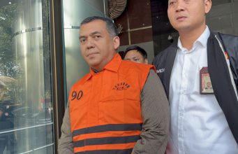 Silmy Karim Menyerahkan Diri Ke KPK