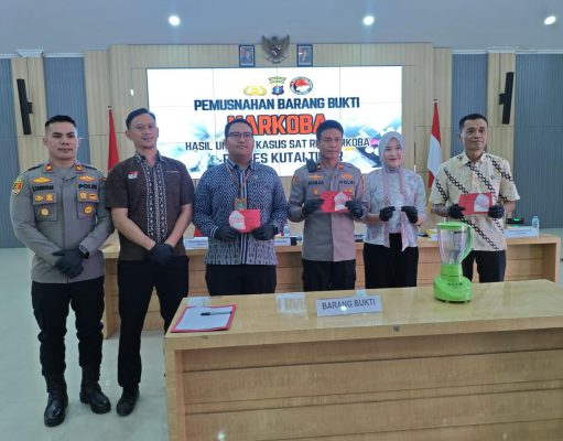Polres Kutim Musnahkan 29,26 Gram Sabu dan Amankan Empat Pelaku