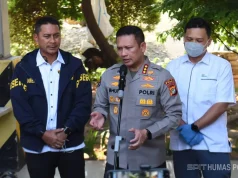 Pelimpahan Tersangka Don Ritto beserta Barbuk ke Kejaksaan Dikawal Pengamanan Ketat