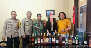 Polsek Luwuk Ungkap Penjualan Miras Ilegal Berkedok Rumah Kos, 173 Botol Disita