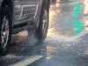 Hindari Kecepatan di Atas 80 Km/Jam saat Hujan Karena Bahaya Aquaplaning