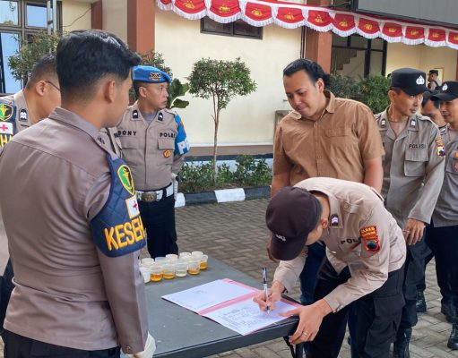 Tegakkan Disiplin Anggota, Propam Polres Temanggung Gelar Razia Kedisiplinan dan Tes Urine