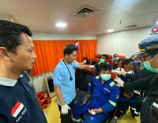Evakuasi Korban KMP Mutiara Sentosa 2 Polda Jatim Terjunkan 30 Personel SAR Polairud dan Almatsus