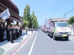 Puluhan Truk Bantuan Polri Bergerak Menuju Korban Gempa Flores