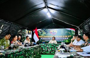 Presiden Prabowo Pimpin Rapat Penanganan Gempa dan Pemulihan Wilayah Terdampak di Nagekeo