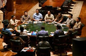 Presiden Prabowo Pimpin Rapat di Hambalang, Evaluasi Penanganan Karhutla Kalimantan dan Pemulihan Pascagempa NTT