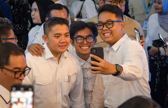 Program Magang Nasional 2026 Resmi Dibuka, Pemerintah Siapkan 150 Ribu Kesempatan bagi Lulusan Perguruan Tinggi Sekretaris Kabinet (Seskab) Teddy Indra Wijaya menghadiri dan membuka langsung kickoff pelaksanaan program Program Magang Nasional Tahun 2026 ini di Kementerian Ketenagakerjaan, Jakarta, Selasa, 11 Agustus 2026.