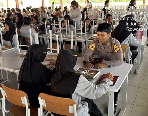 71 Taruni Akpol Perkuat Pembentukan Karakter Siswa Sekolah Rakyat
