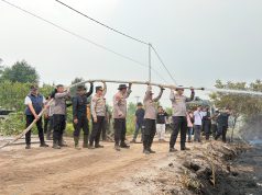 Pemadaman Karhutla di Jalan Raflesia Palangka Raya ditinjau Langsung Kapolda