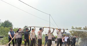 Pemadaman Karhutla di Jalan Raflesia Palangka Raya ditinjau Langsung Kapolda