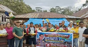 Wakapolda Sulut Salurkan 500 Paket Bantuan untuk Warga Terdampak Gempa Flores