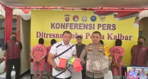 Polda Kalbar Sita Hampir 2 Kg Sabu dan Rp693,2 Juta dari Dua Kasus Narkotika