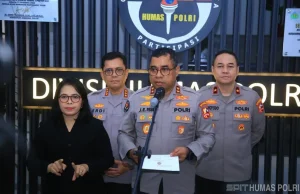 50 Pati dan 4 PNS Polri Naik Pangkat