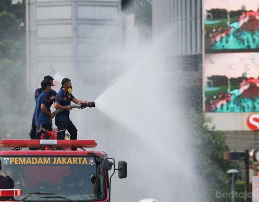 Operasi Water Mist Digelar hingga Selasa Tangani Dampak Abu Vulkanik