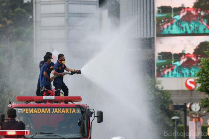 Tangani Dampak Abu Vulkanik, Operasi Water Mist Digelar Hingga Esok