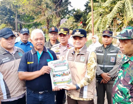 Pelaku Pembakar Sampah di Duren Sawit akan Ditindak Tegas