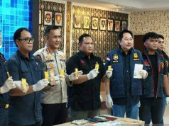 Dua WNA China Ditangkap Polisi Manado dan Gagalkan 16 Kg Emas Ilegal