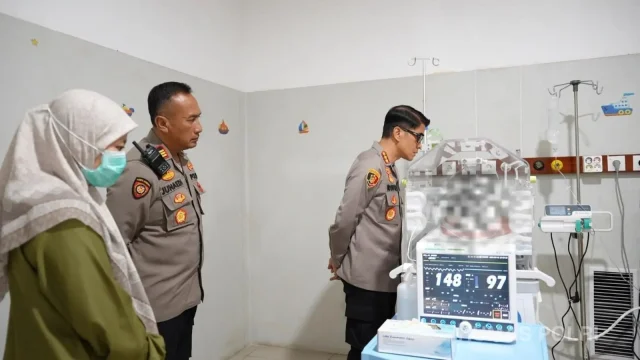 1823531