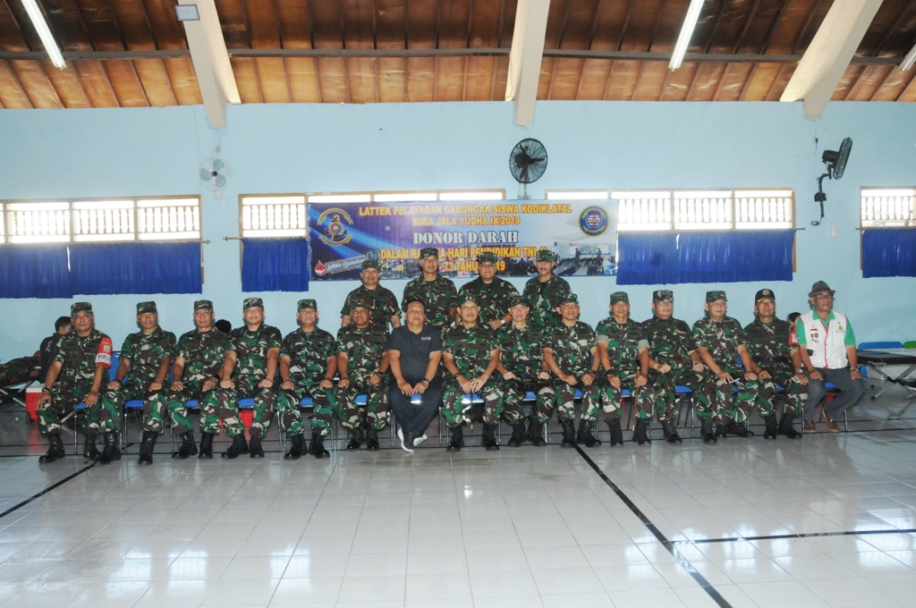 270419 Donor Darah Siswa Kodiklatal Di Mako Lanal Denpasar -3