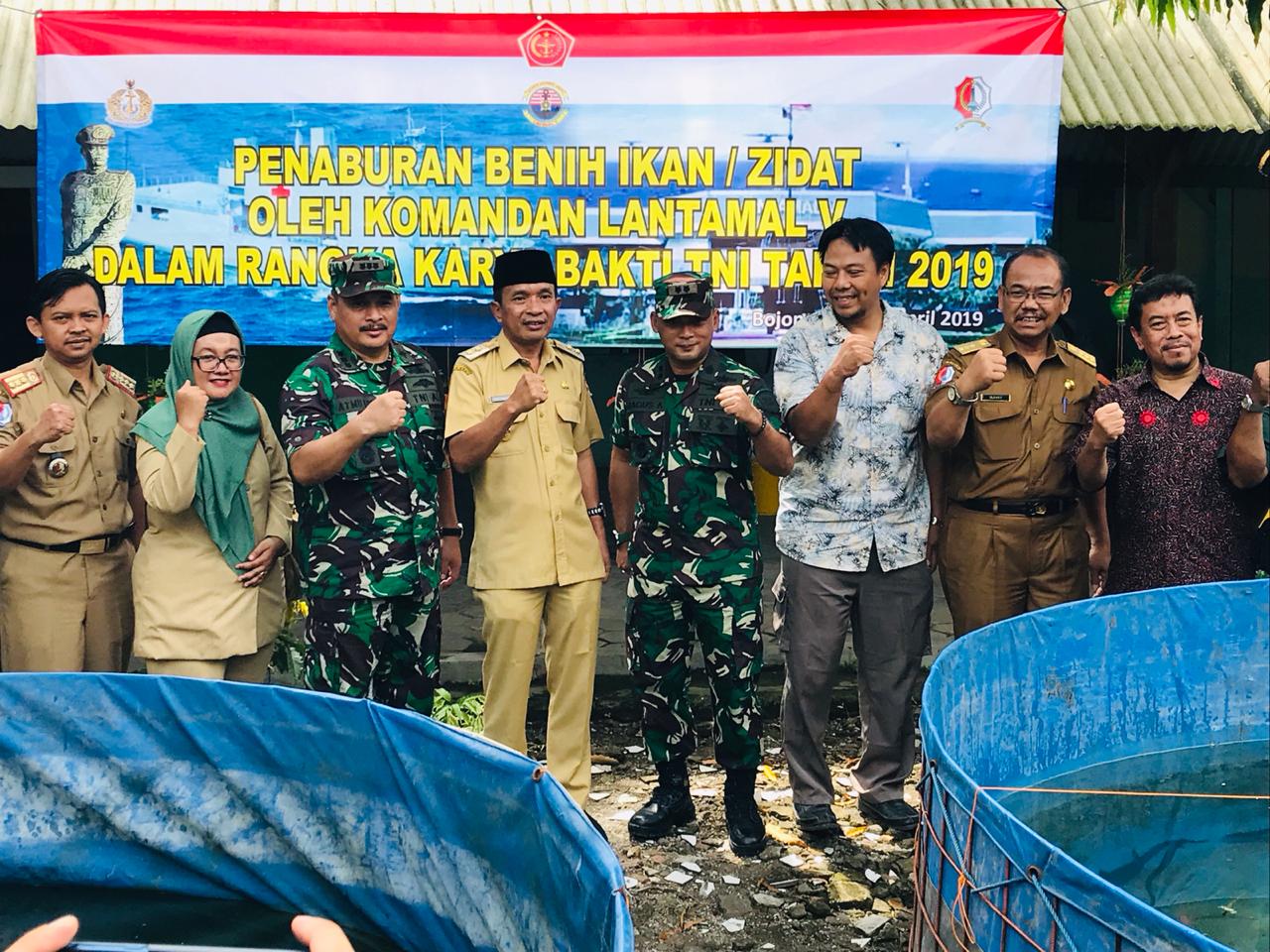 290419 Aspotmar Lantamal V Hadiri Pembukaan Karya Bakti TNI -1