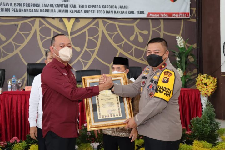 3347f2cd4f7f744e5335d827680403cef2bff17ccb54bfa7c8938182eb8e7cc3.0